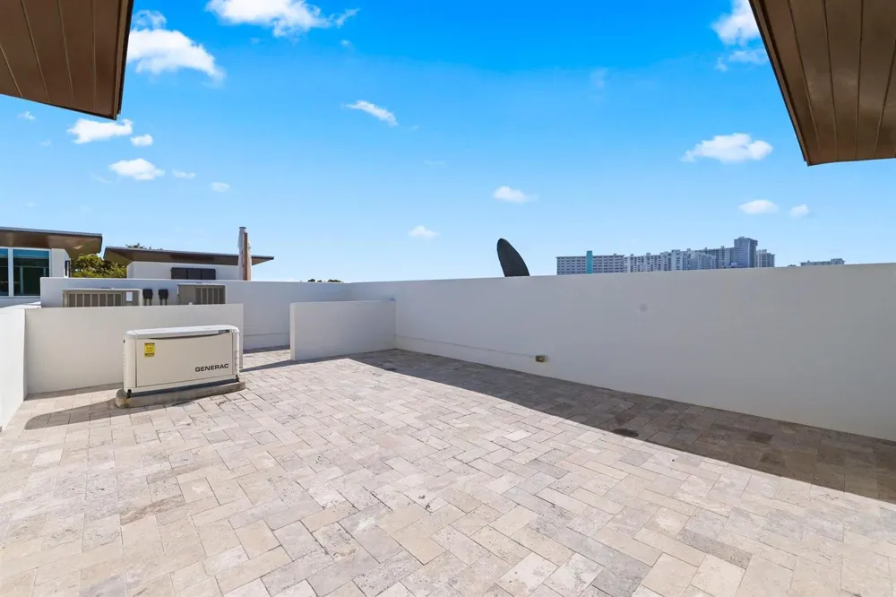 238 Shore Court Lauderdale By The Sea, FL 33308