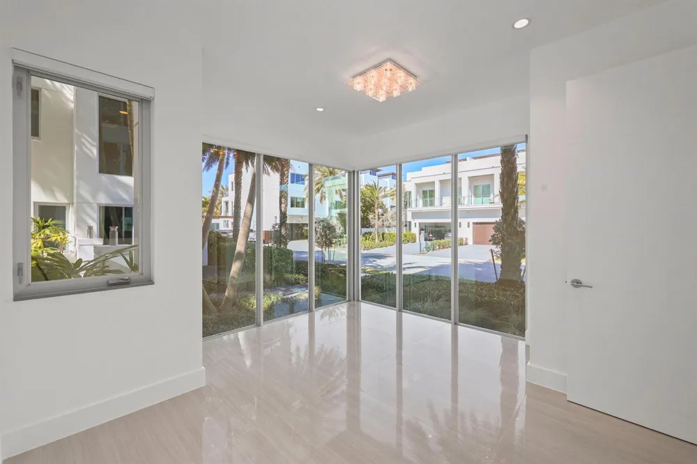 238 Shore Court Lauderdale By The Sea, FL 33308
