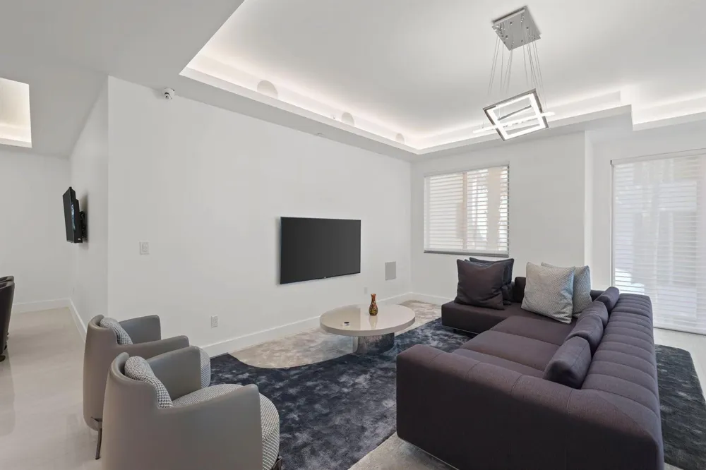 238 Shore Court Lauderdale By The Sea, FL 33308