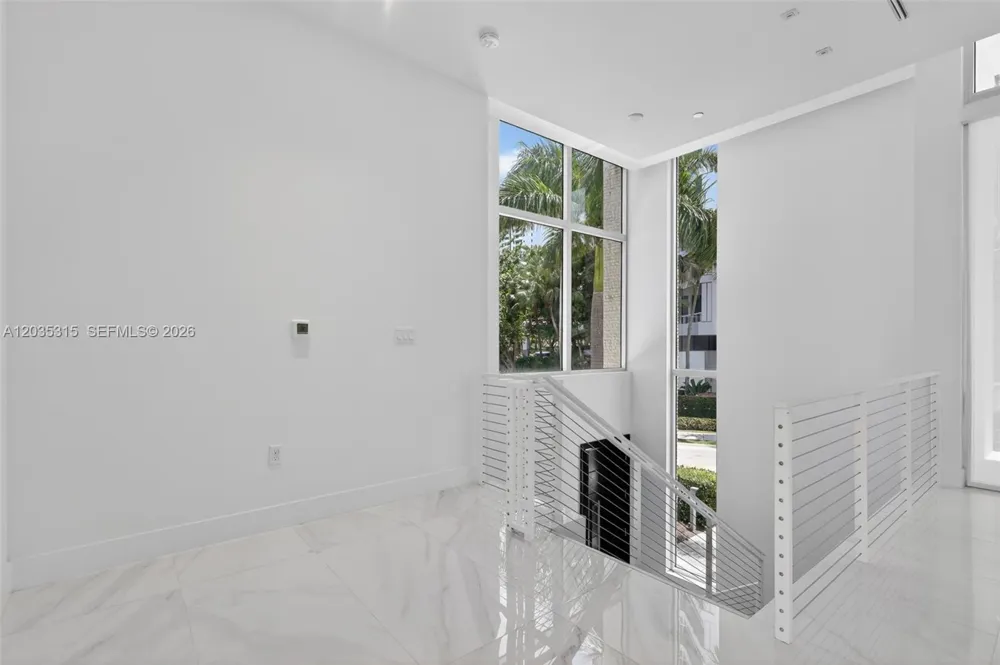 3750 Yacht Club Dr #TH5 Aventura, FL 33180