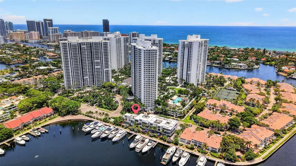 3750 Yacht Club Dr #TH5 Aventura, FL 33180