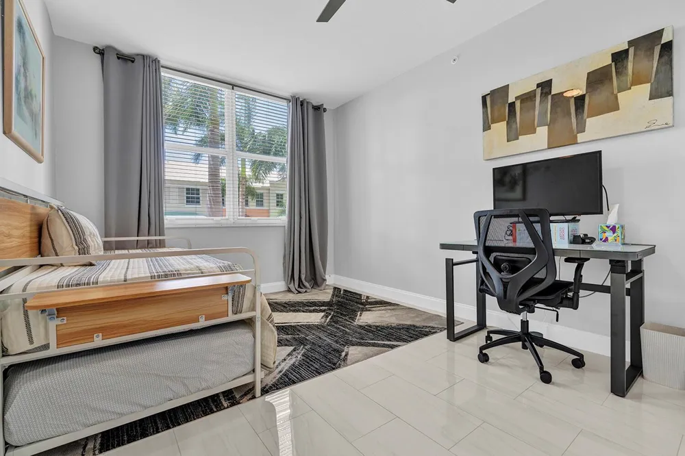 802 W Windward Way #217 Lantana, FL 33462