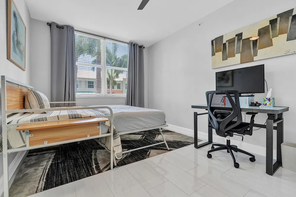 802 W Windward Way #217 Lantana, FL 33462