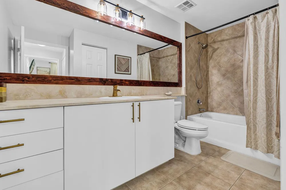 802 W Windward Way #217 Lantana, FL 33462