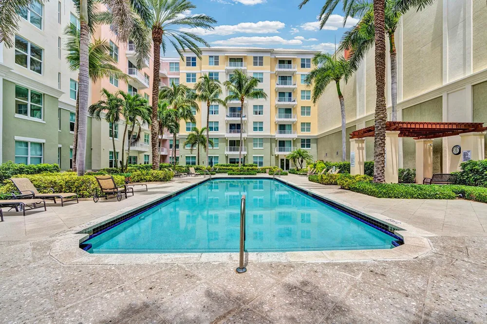 802 W Windward Way #217 Lantana, FL 33462