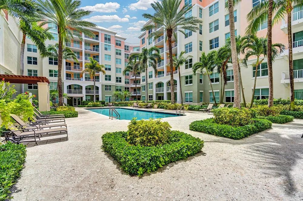 802 W Windward Way #217 Lantana, FL 33462