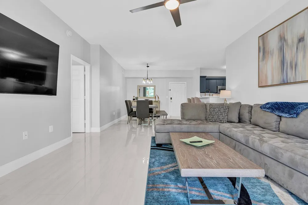 802 W Windward Way #217 Lantana, FL 33462