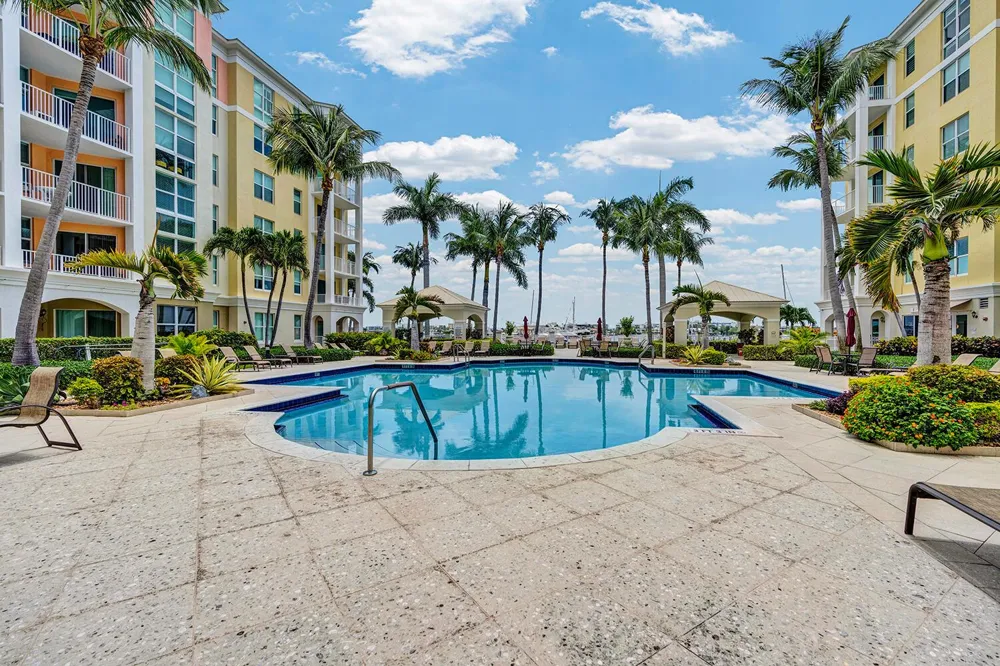 802 W Windward Way #217 Lantana, FL 33462