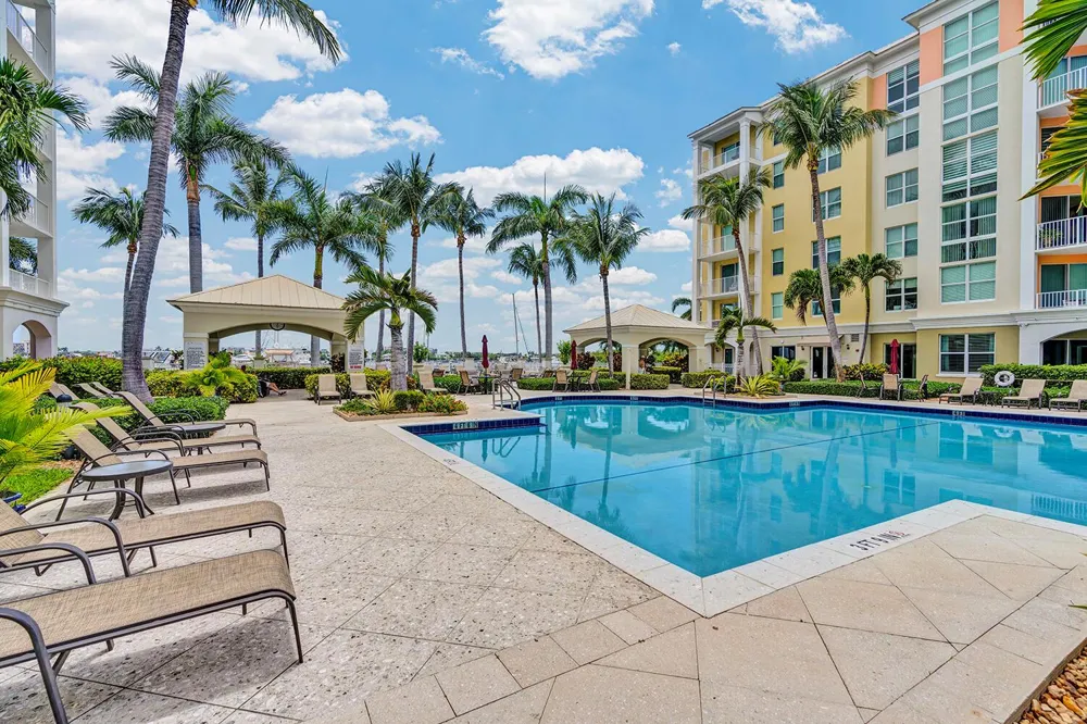 802 W Windward Way #217 Lantana, FL 33462
