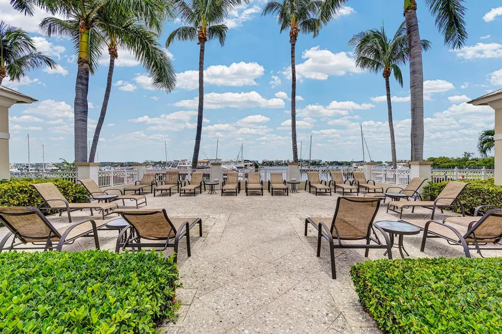 802 W Windward Way #217 Lantana, FL 33462