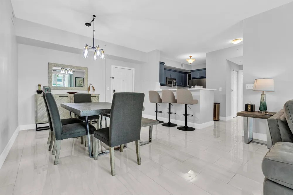 802 W Windward Way #217 Lantana, FL 33462
