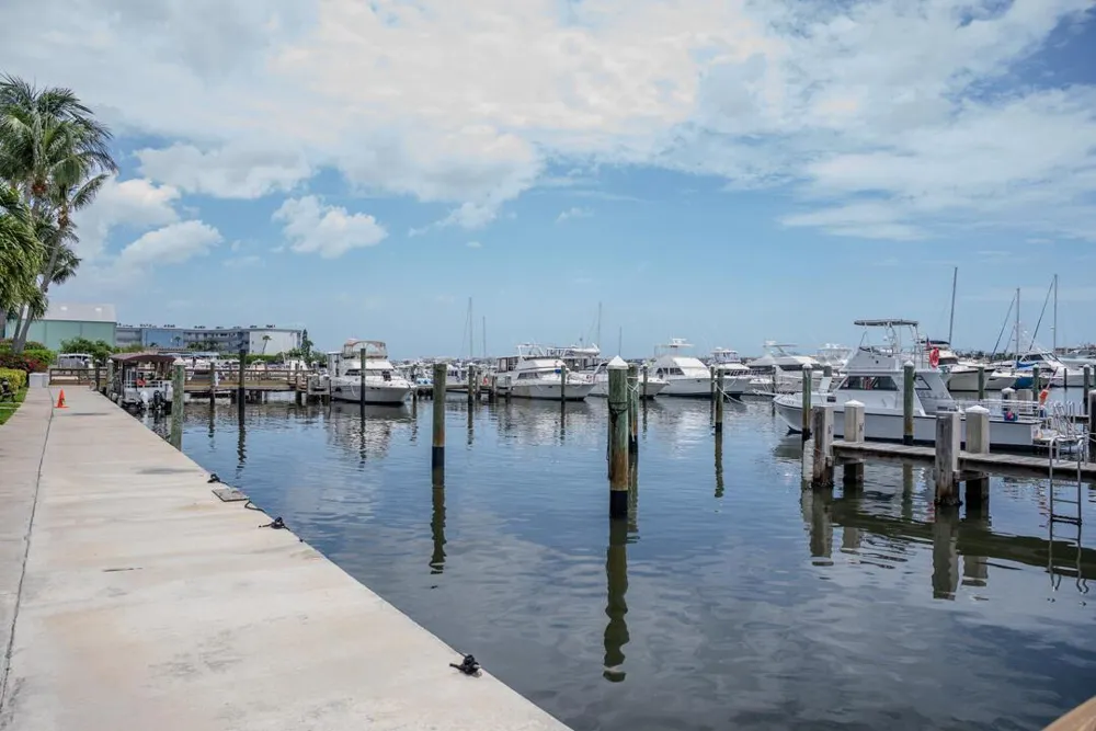 802 W Windward Way #217 Lantana, FL 33462