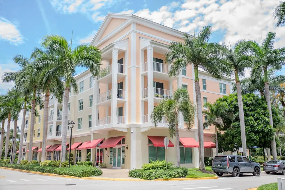 802 W Windward Way #217 Lantana, FL 33462
