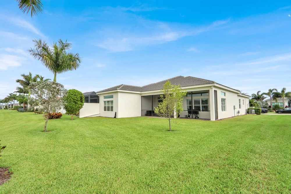 9939 Great Barrier Trail Boynton Beach, FL 33473