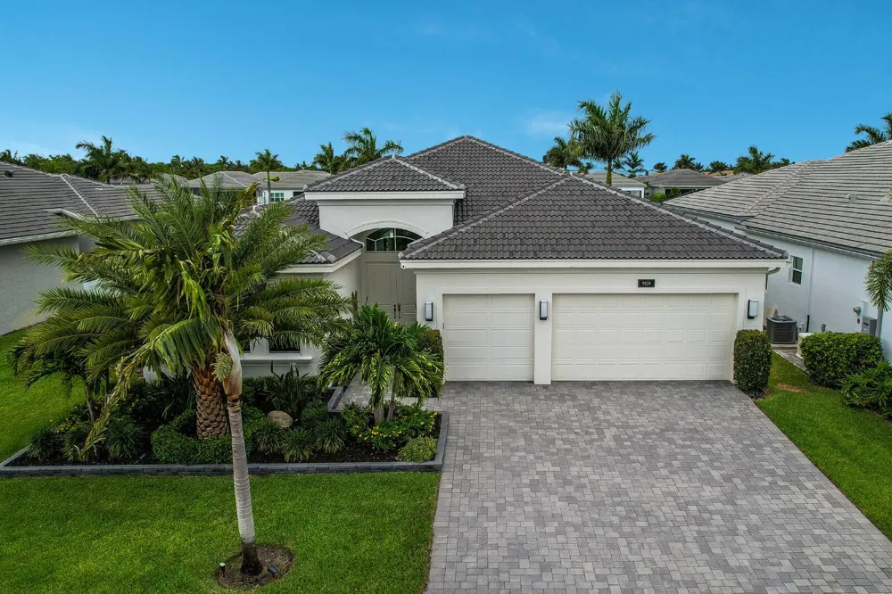 9939 Great Barrier Trail Boynton Beach, FL 33473