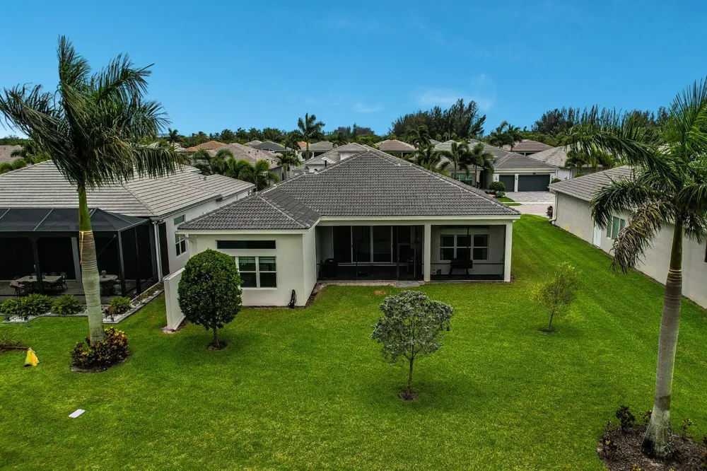 9939 Great Barrier Trail Boynton Beach, FL 33473