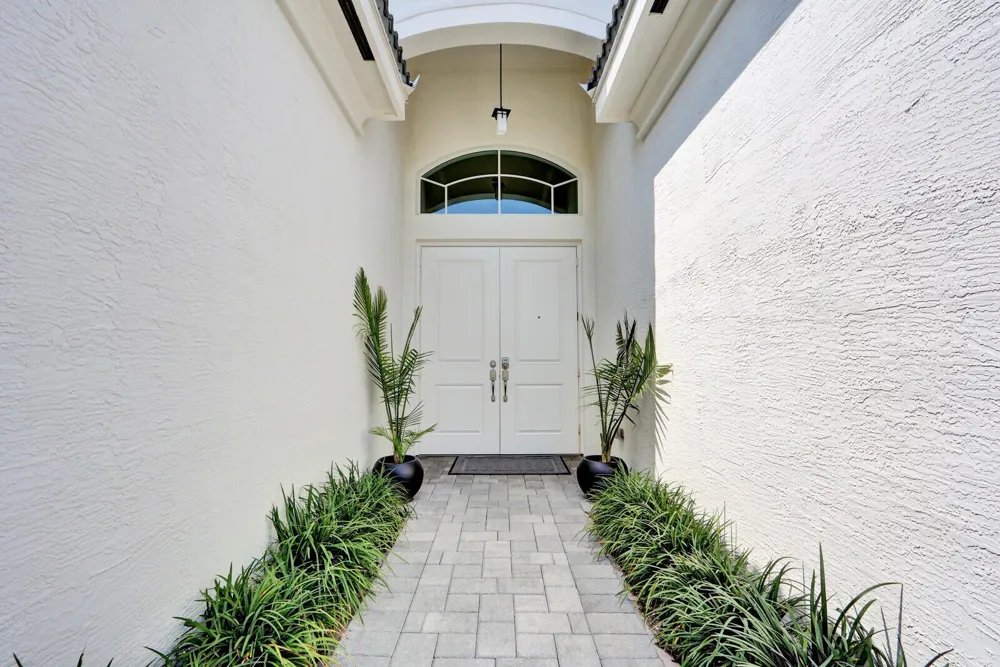 9939 Great Barrier Trail Boynton Beach, FL 33473