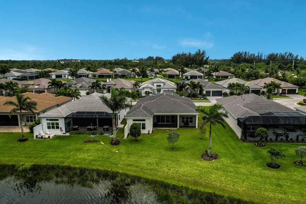9939 Great Barrier Trail Boynton Beach, FL 33473