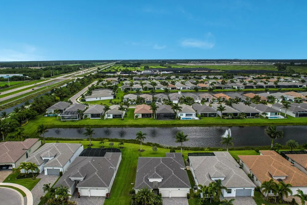9939 Great Barrier Trail Boynton Beach, FL 33473