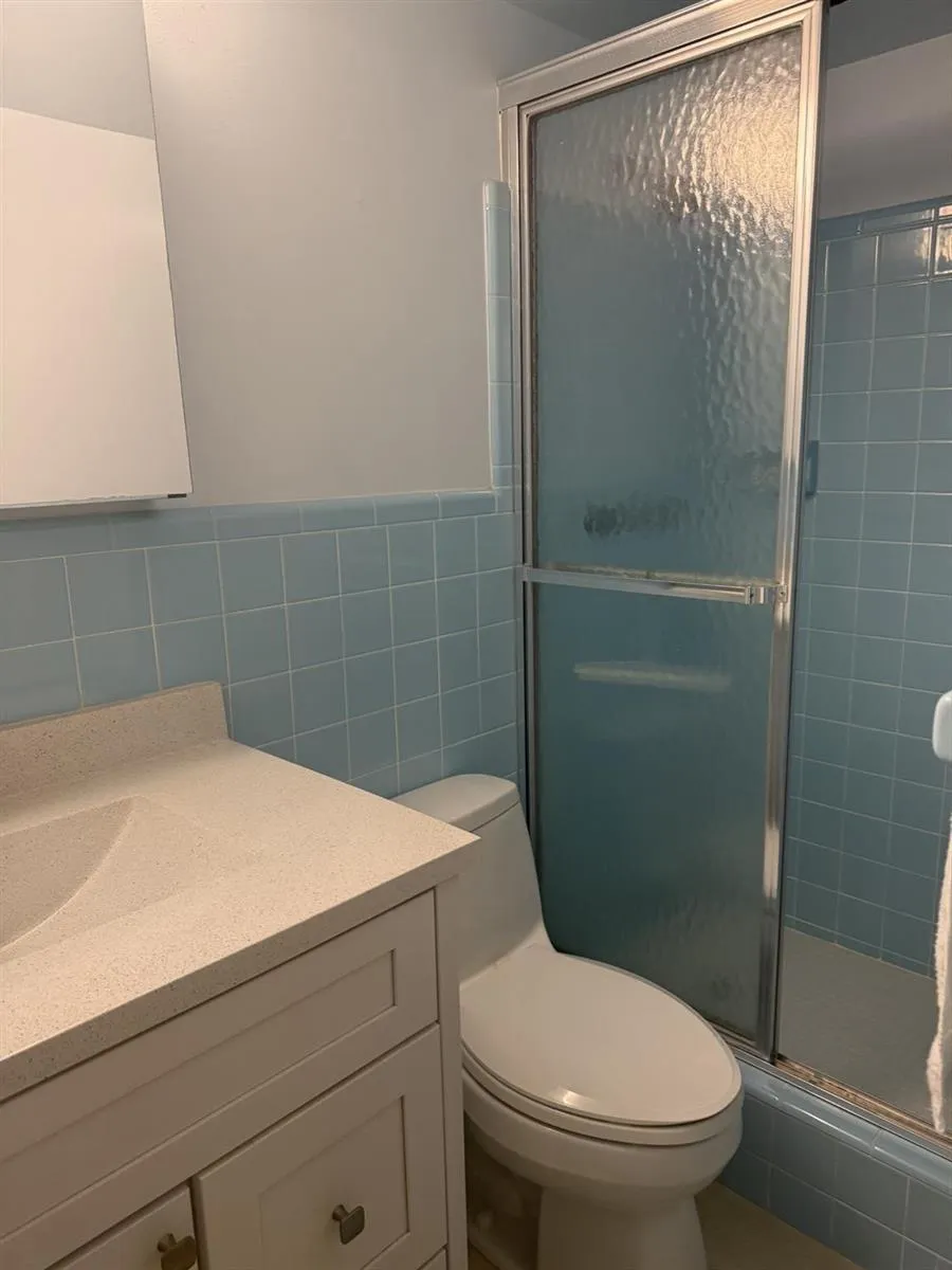 2050 NE 39th Street #211w Lighthouse Point, FL 33064