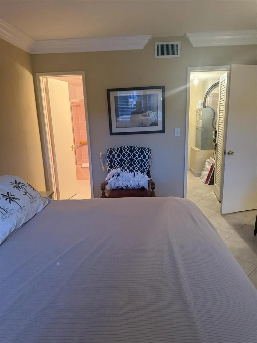 2050 NE 39th Street #211w Lighthouse Point, FL 33064