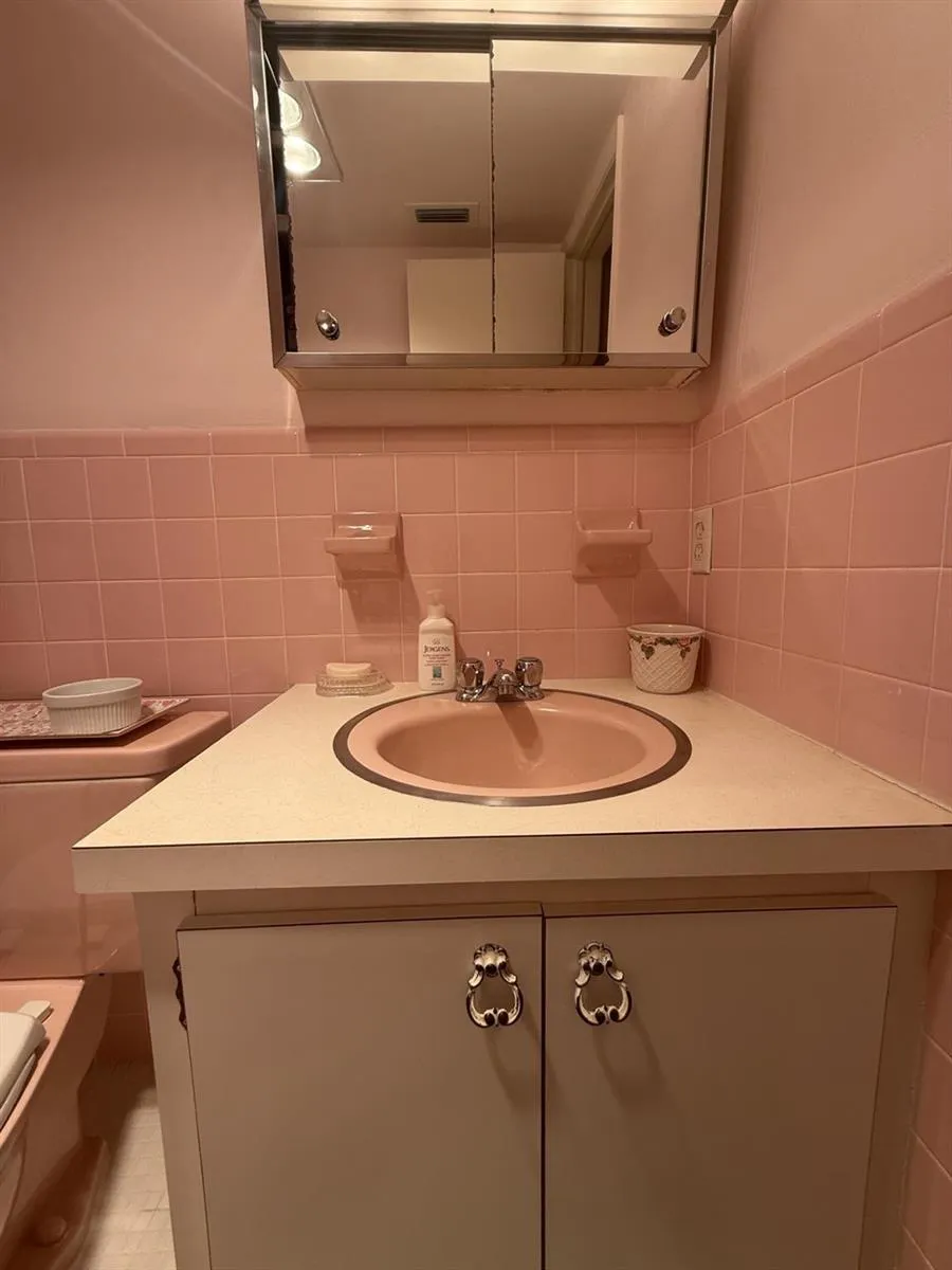 2050 NE 39th Street #211w Lighthouse Point, FL 33064