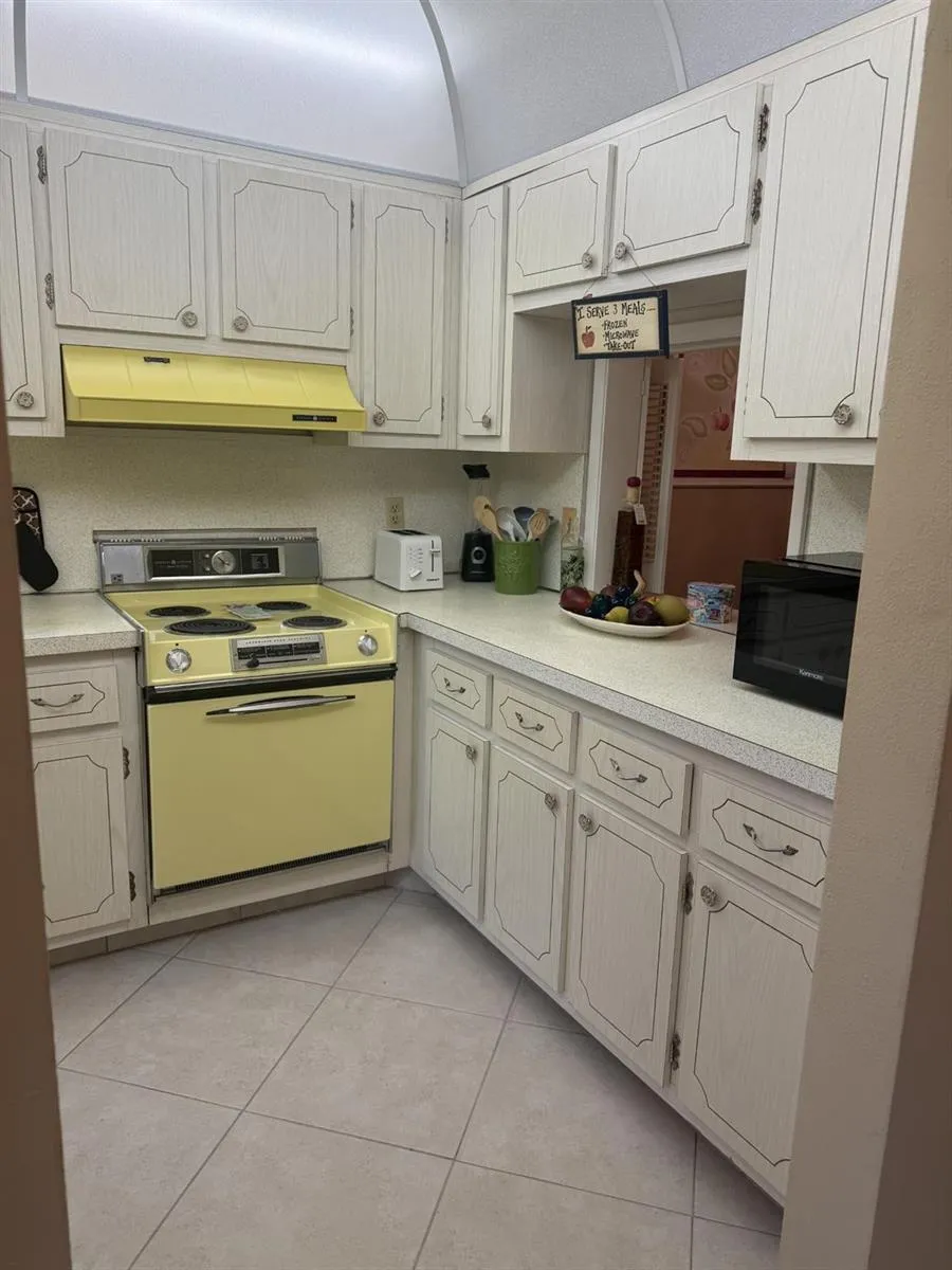 2050 NE 39th Street #211w Lighthouse Point, FL 33064