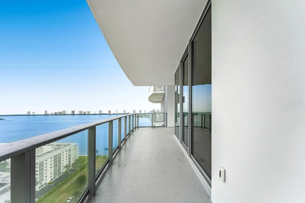 220 Lake Shore Drive #2005 Lake Park, FL 33403
