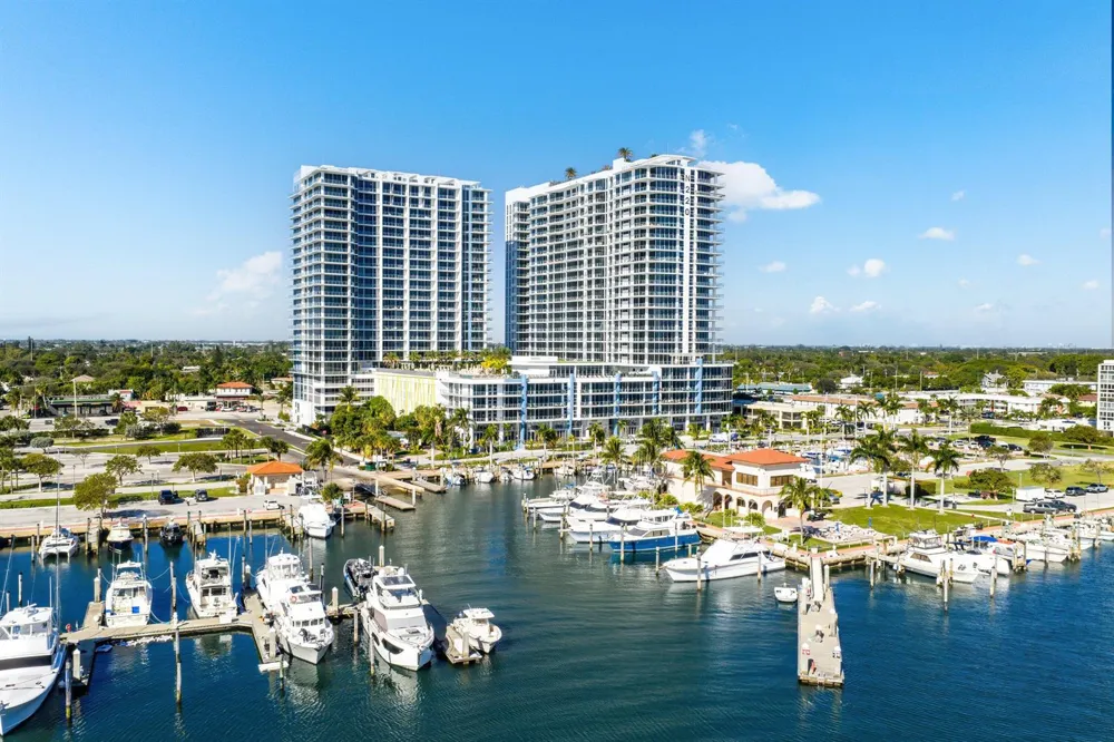 220 Lake Shore Drive #2005 Lake Park, FL 33403