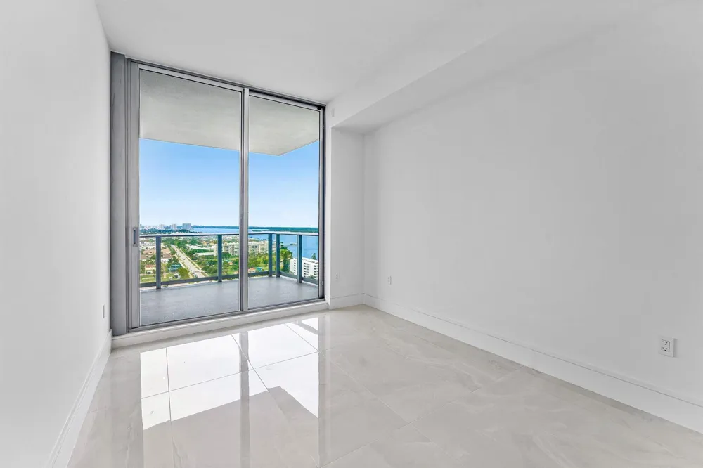 220 Lake Shore Drive #2005 Lake Park, FL 33403