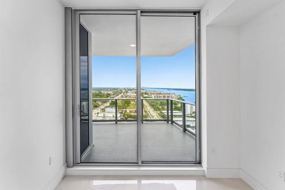 220 Lake Shore Drive #2005 Lake Park, FL 33403