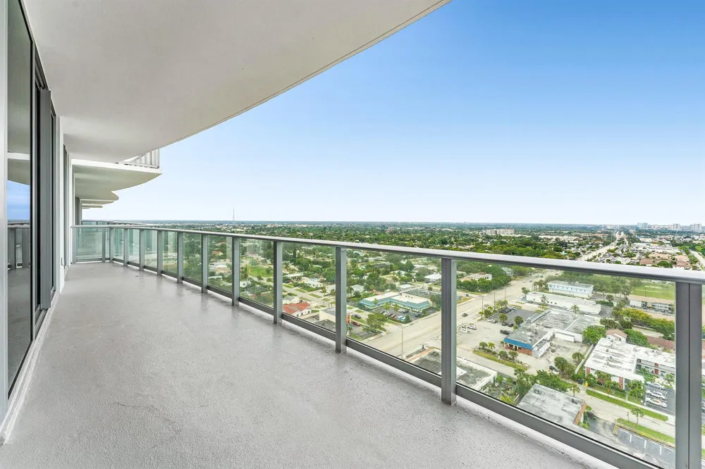 220 Lake Shore Drive #2005 Lake Park, FL 33403