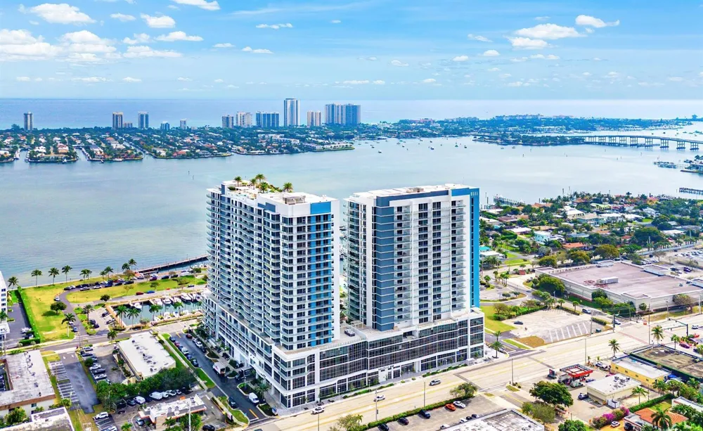 220 Lake Shore Drive #2005 Lake Park, FL 33403