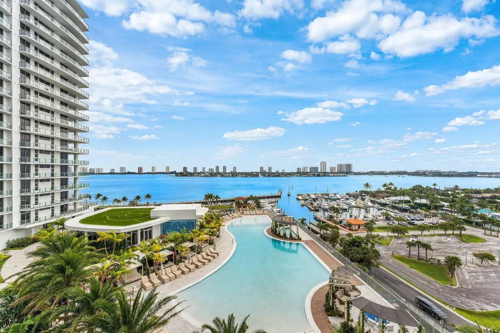 220 Lake Shore Drive #2005 Lake Park, FL 33403