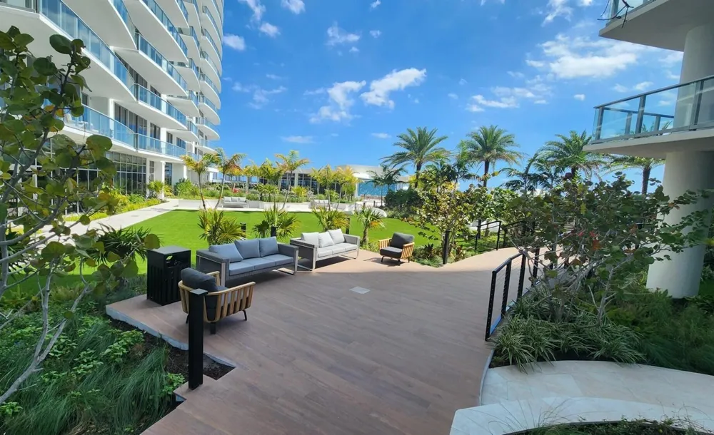 220 Lake Shore Drive #2005 Lake Park, FL 33403