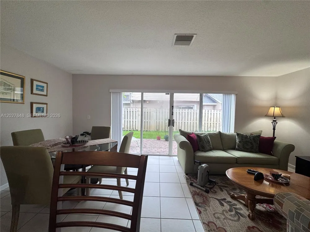 12204 NW 36th Pl Sunrise, FL 33323