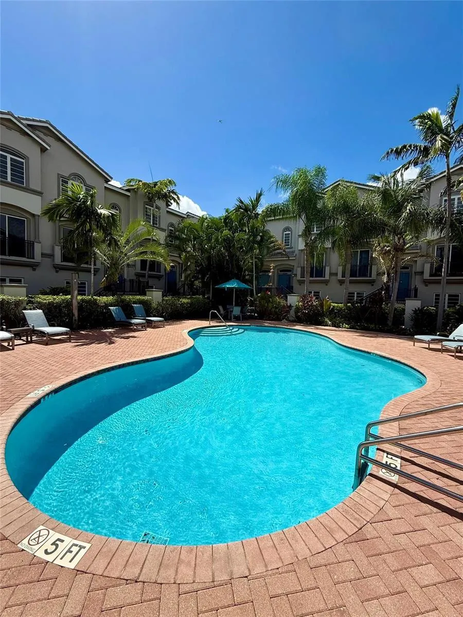 1951 Coral Heights Boulevard #402 Oakland Park, FL 33308