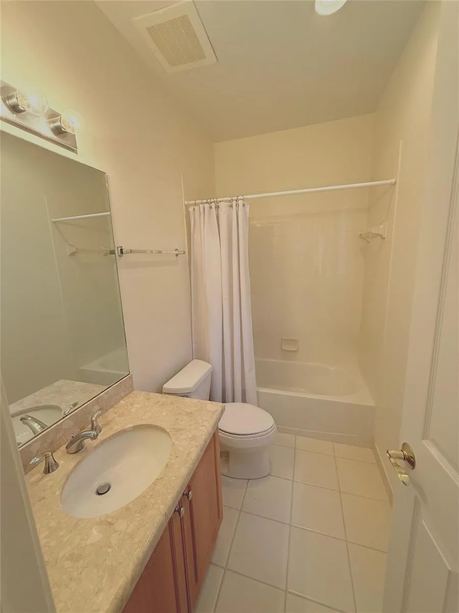 1951 Coral Heights Boulevard #402 Oakland Park, FL 33308