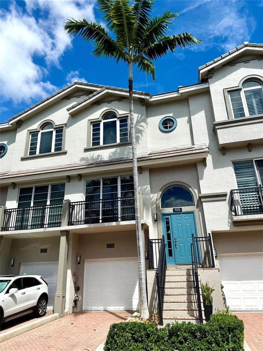 1951 Coral Heights Boulevard #402 Oakland Park, FL 33308