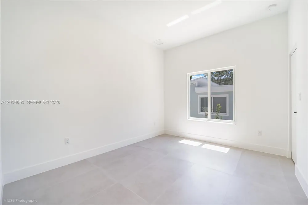 5 Bowen Dr Key Largo, FL 33037