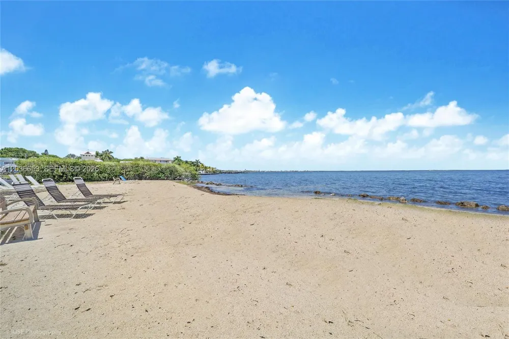 5 Bowen Dr Key Largo, FL 33037