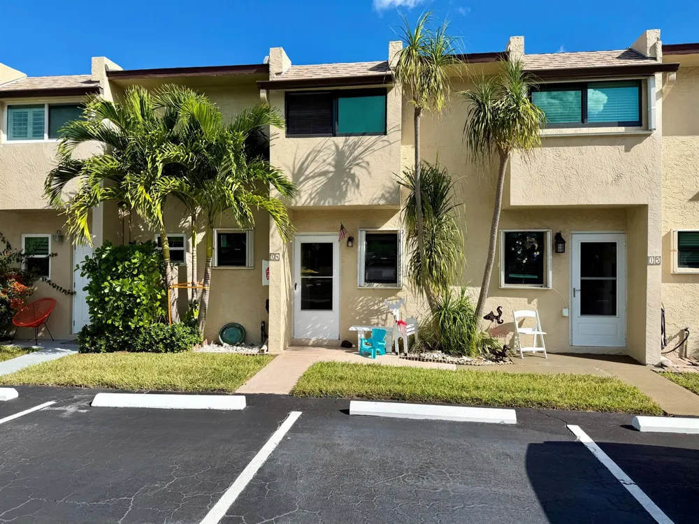 4235 Highway A1a #14 Hutchinson Island, FL 34949