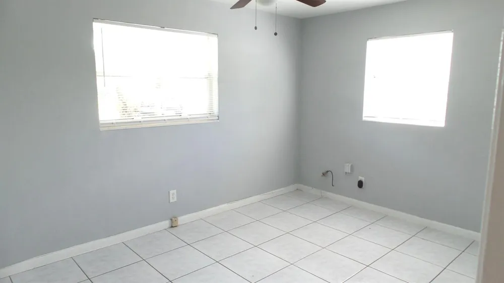 5227 SW 94th Avenue Cooper City, FL 33328