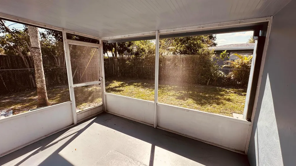 5227 SW 94th Avenue Cooper City, FL 33328