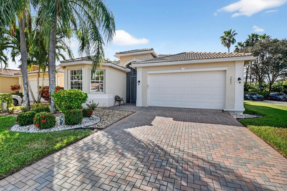 7803 Sundial Harbor Pt. Lake Worth, FL 33467