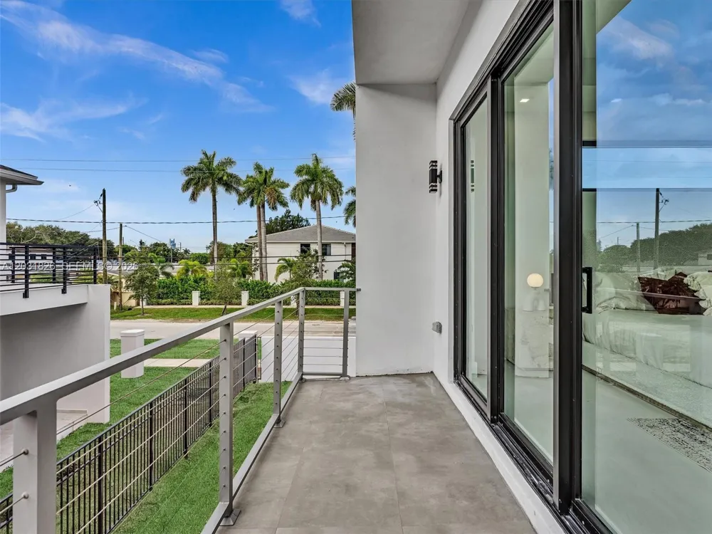4656 SW 32nd Ave #B1 Dania Beach, FL 33312