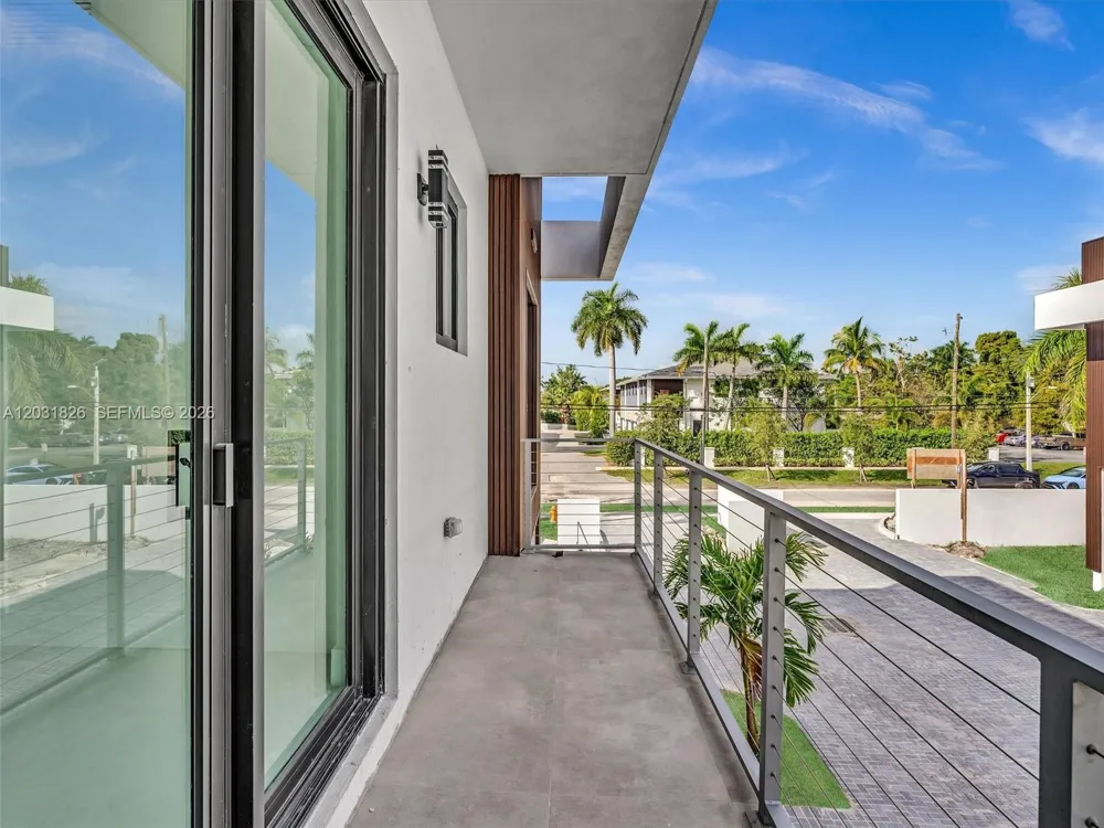 4656 SW 32nd Ave #B1 Dania Beach, FL 33312