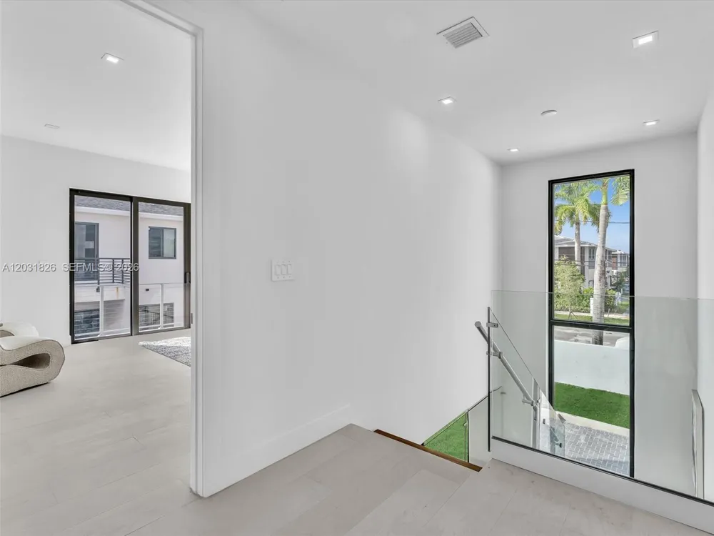 4656 SW 32nd Ave #B1 Dania Beach, FL 33312