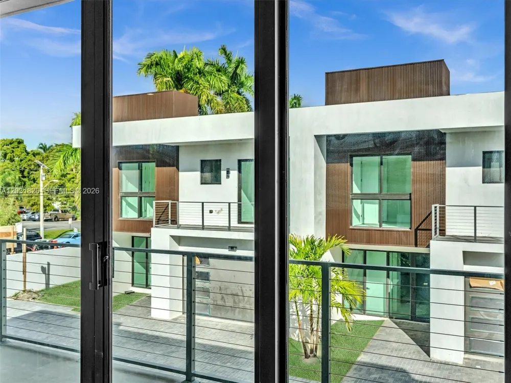 4656 SW 32nd Ave #B1 Dania Beach, FL 33312