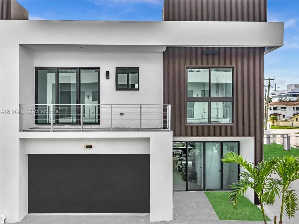 4656 SW 32nd Ave #B1 Dania Beach, FL 33312